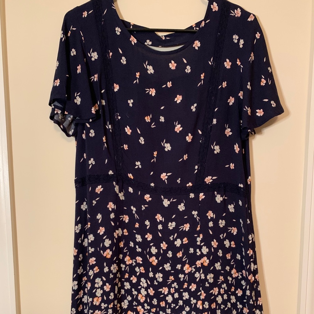Floral shift dress